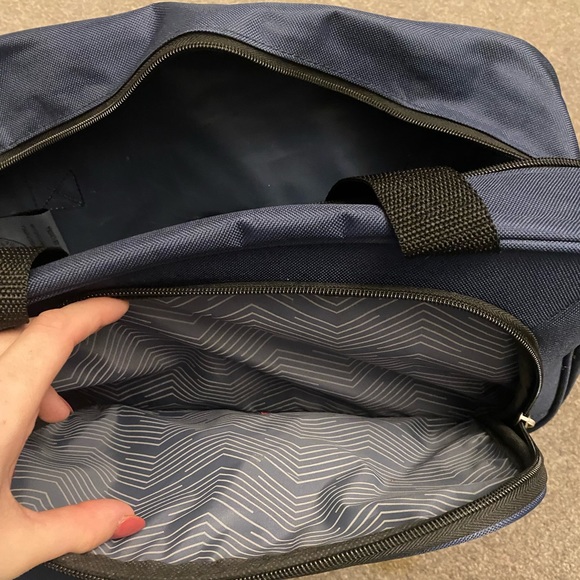 Carry-on Bag - Picture 5 of 6